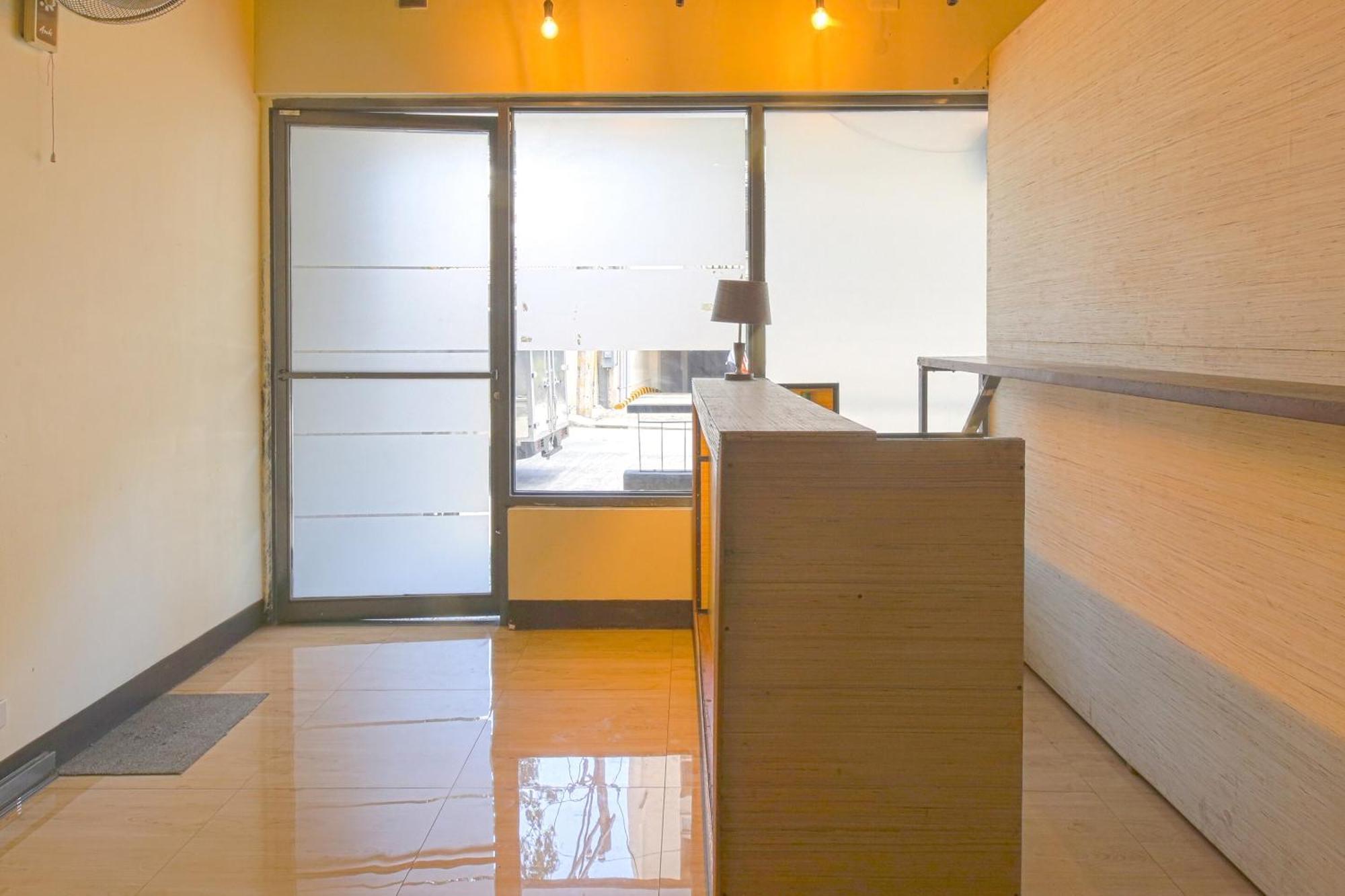 Oyo 769 Poblacion Suites Polaris Makati City Bagian luar foto