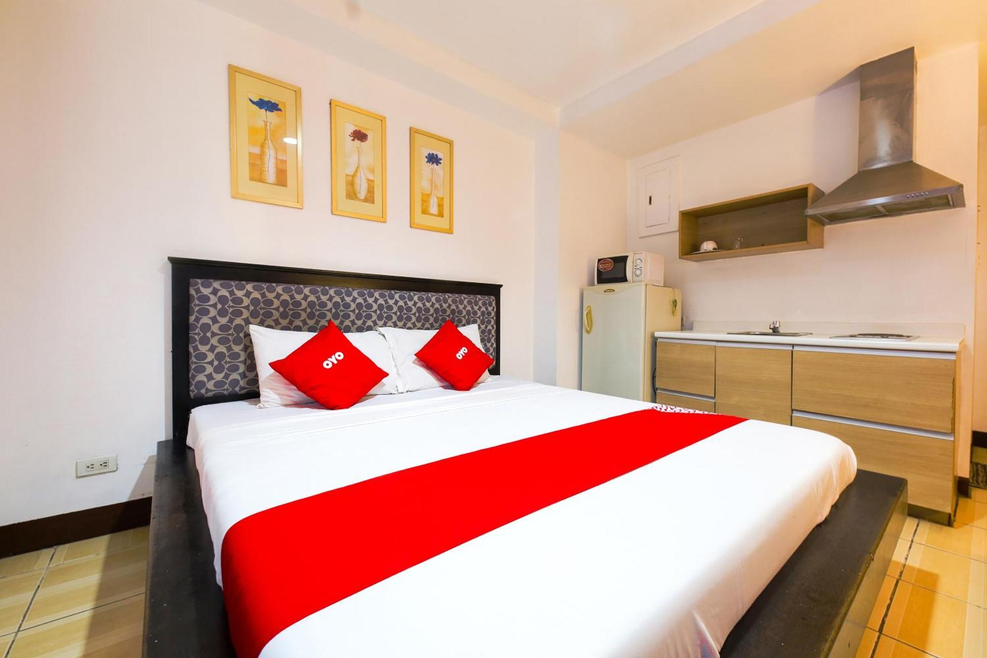 Oyo 769 Poblacion Suites Polaris Makati City Bagian luar foto