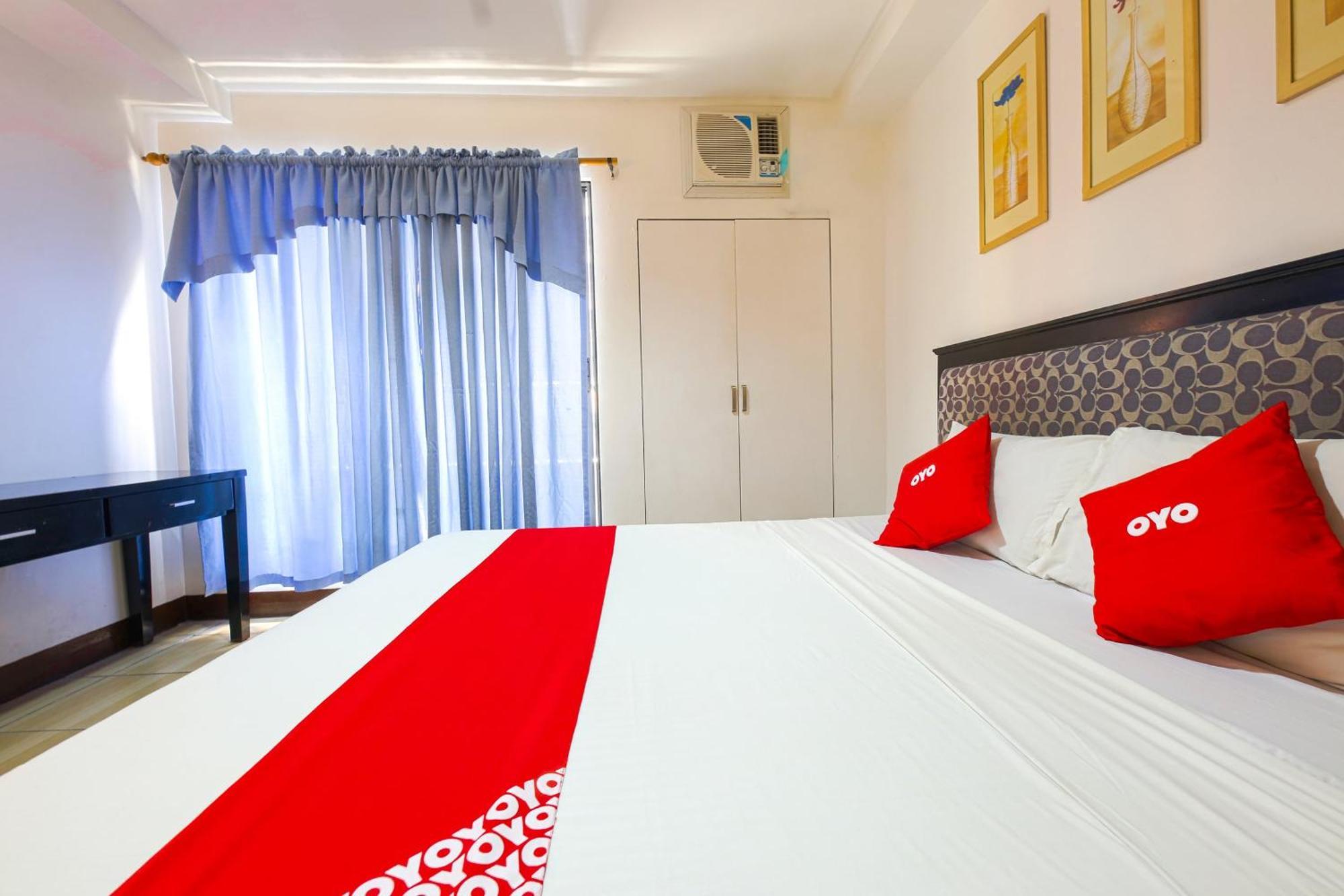 Oyo 769 Poblacion Suites Polaris Makati City Bagian luar foto