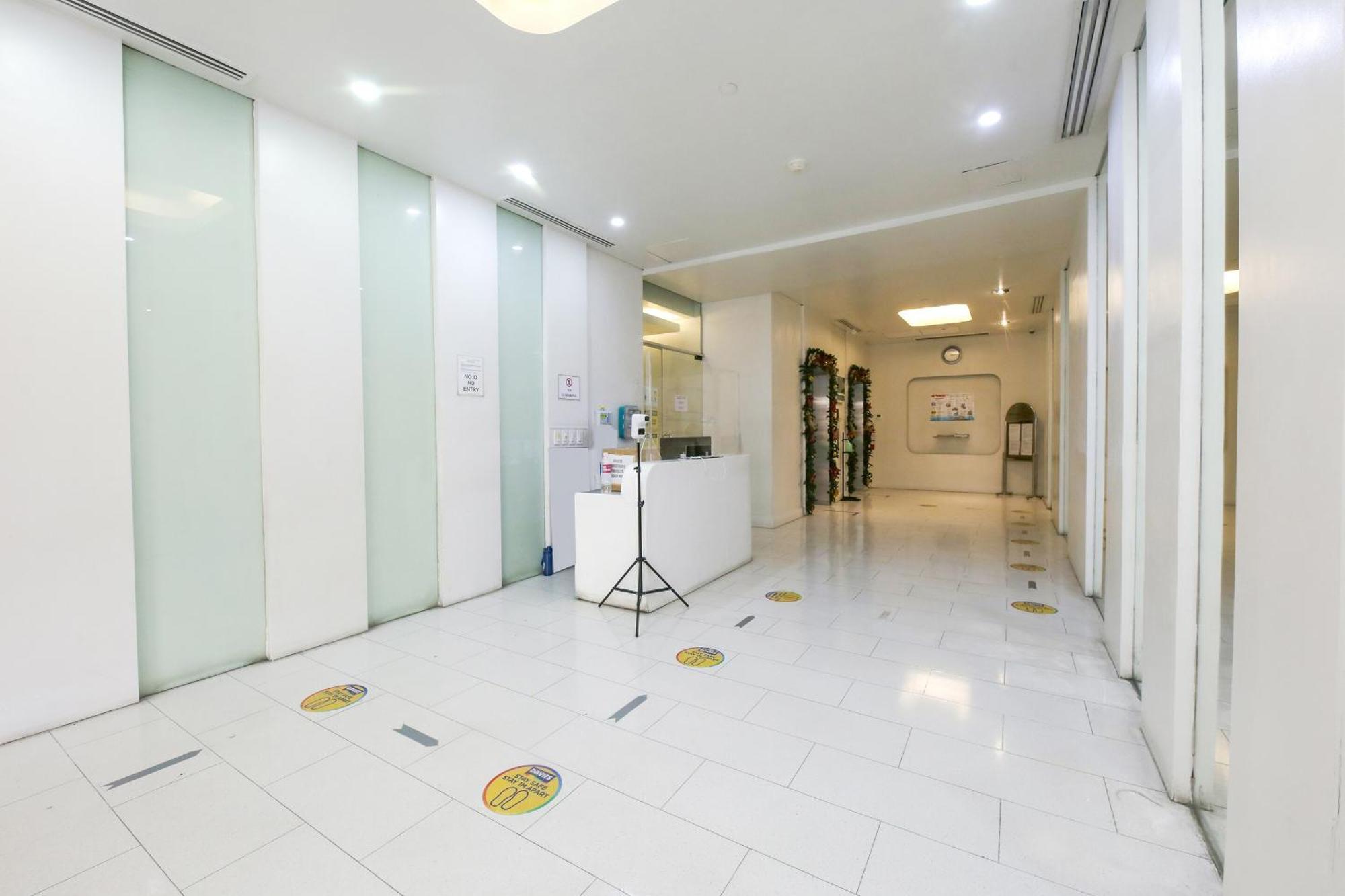 Oyo 769 Poblacion Suites Polaris Makati City Bagian luar foto